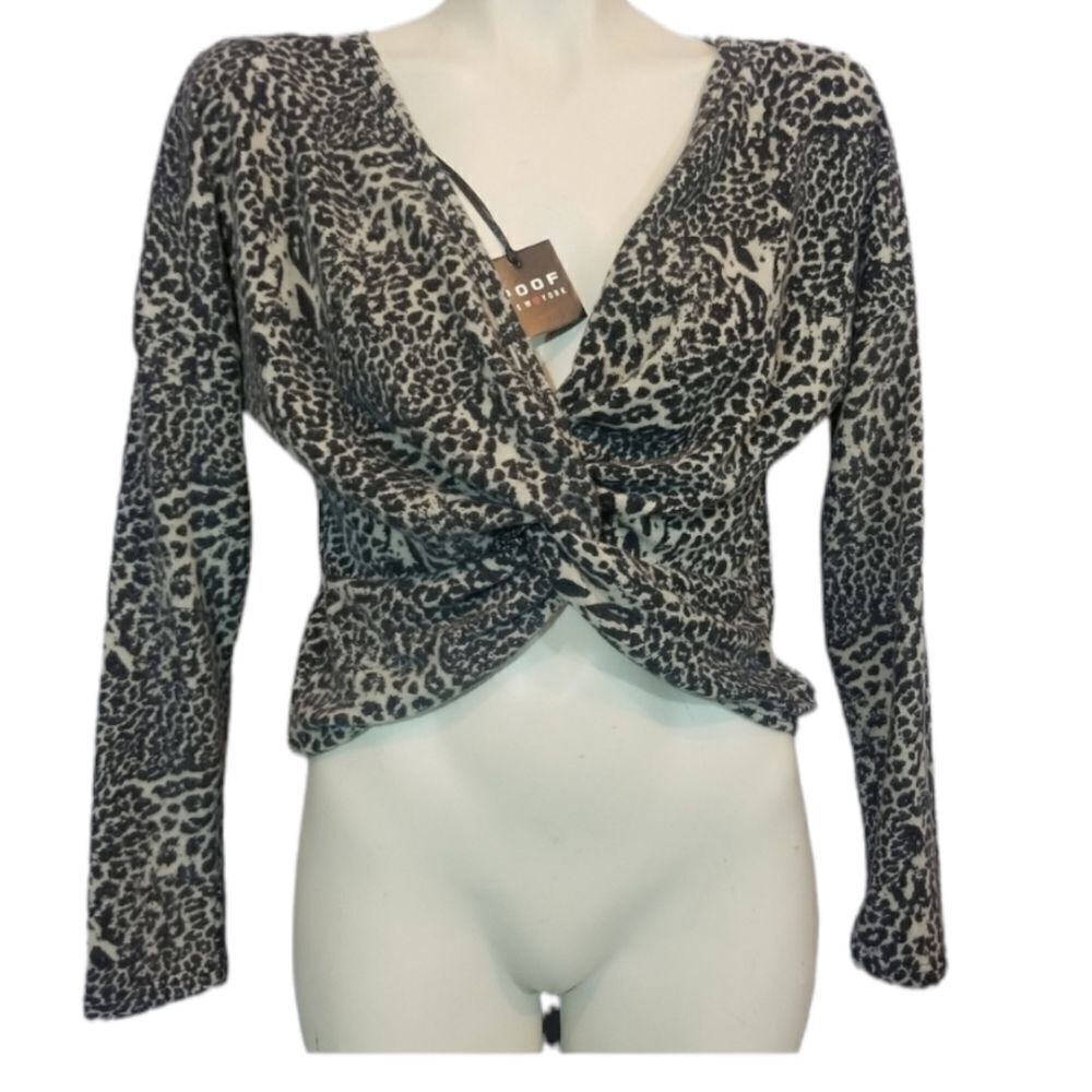 Poof NY Cheetah Print Top Size Large‎